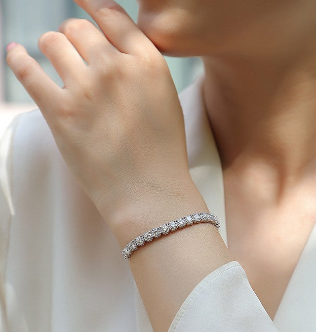 Minimalist 925 Sterling Silver Moissanite Tennis Bracelet