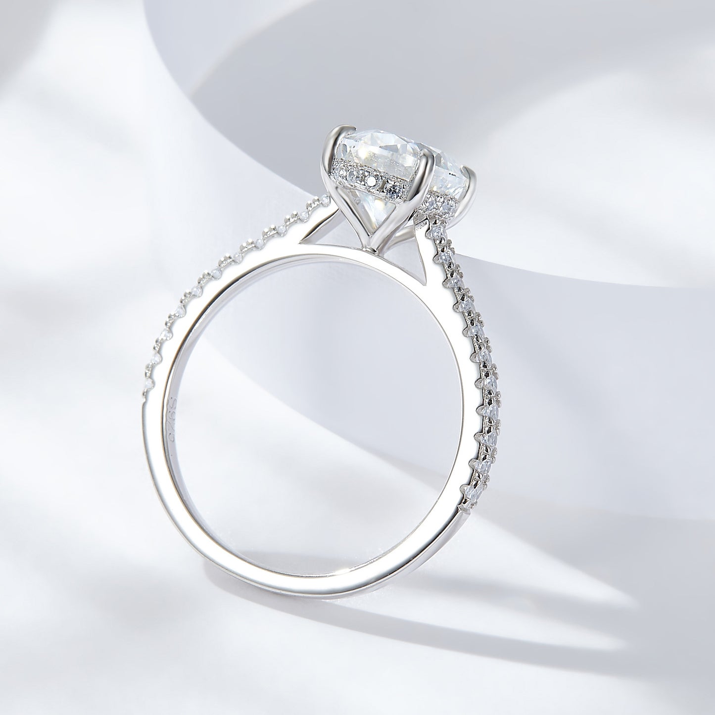 Oval Moissanite Engagement Ring